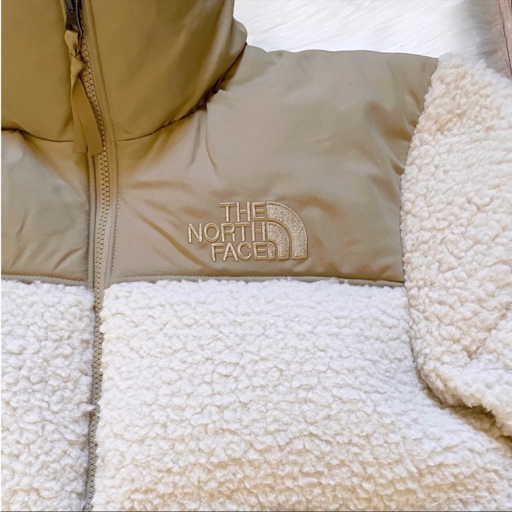 The North Face Women's Cream Sherpa Puffer Jacket with Tan Yoke - Picture 4 of 12
